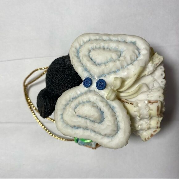 Mary’s Moo Moos 1994 Cow Angel Christmas Ornament with Bell - Picture 3 of 3